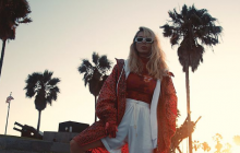 "Жахливий прикид": Лободу знову розкритикували за дивне вбрання