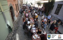Несколько сотен львовян позавтракали вместе в центре города (фото)