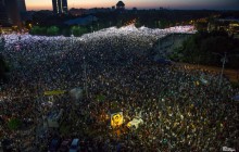 В Румынии тысячи людей третий день требуют отставки правительства