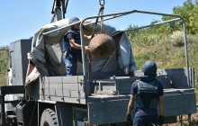 На Днепропетровщине обезвредили 500-килограммовую авиабомбу времен войны (фото, видео)