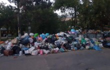 "Ждем эпидемий": в Сети показали заваленные мусором улицы оккупированного Симферополя (фото)