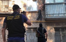 У Нікополі поліцейські "зайшли у гості" до банди наркоторговців "Біле братство" (фото)