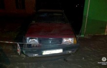 На Харківщині автівка наїхала на зупинку з людьми: водій втік (фото)