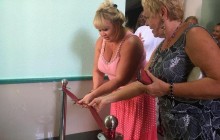 "А де президент?": у мережі висміяли урочисте відкриття туалету в Херсоні (фото)