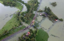 В Індії продовжує зростати кількість жертв найбільшої повені століття