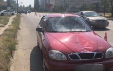В Сумах поліцейський проїхав на червоне світло та збив двох пішоходів на "зебрі"