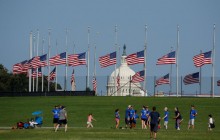 Труну з тілом Маккейна доставлять в ротонду Капітолію США