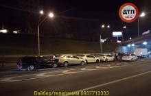 Эффект домино: в масштабном ДТП в Киеве столкнулись семь автомобилей (видео)