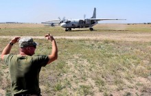 Україна створила угруповання військ, готових до відбиття агресії зі сходу, Криму, Придністров’я та півночі - Порошенко