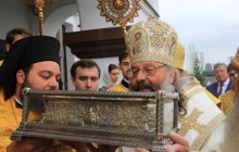 Десницу Спиридона Тримифунтского доставили в Храм на Крови
