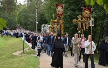 В Естонії понад три тисячі паломників відвідали престольні урочистості Пюхтицького Успенського монастиря