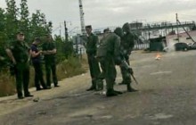 Российские пограничники поставили столбы посреди улицы поселка на границе с Украиной – Аваков