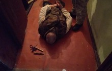 Почав буянити і говорити про СРСР: з'явилися подробиці взяття у заручники батьком власних дітей у Києві (відео)