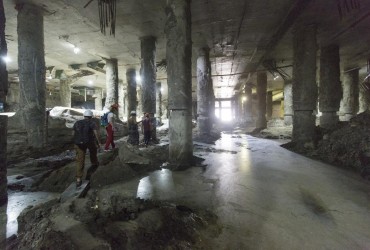 Місце розкопок на Поштовій площі в Києві затопило через аварію на комунальному водогоні - активісти