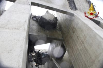 Фото Обвал моста в Италии 14 августа 2018