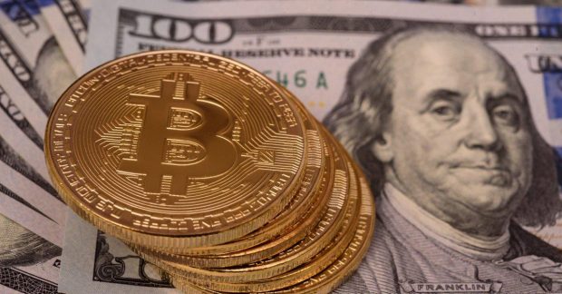 "Найгірший місяць": біткойн прямує до найбільшого падіння з 2022 року, - Bloomberg