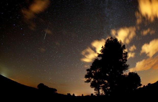 Звездопад летом 2022: как правильно загадывать желания