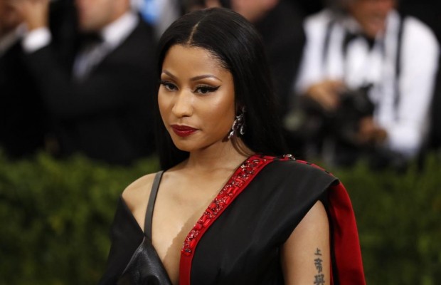 "Пам'ятаєш ту ніч, коли ти порізала мене": популярну співачку звинуватили у спробі вбивства