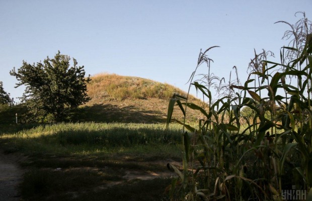 Броварківський курганний могильник на Полтавщині - пам'ятка національного значення (фоторепортаж)