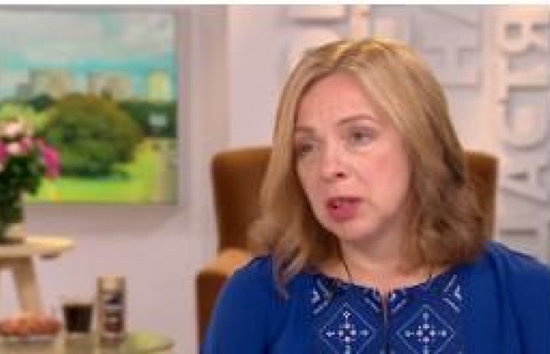 Побита актором "Сватів" жінка зі сльозами розповіла, яке покарання хоче для свого кривдника