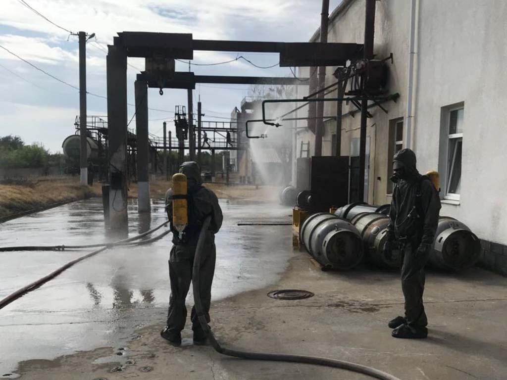 Образовалось облако газообразного хлора объемом примерно 3 кубических метра / фото dp.dsns.gov.ua Образовалось облако газообразного хлора объемом примерно 3 кубических метра / фото dp.dsns.gov.ua