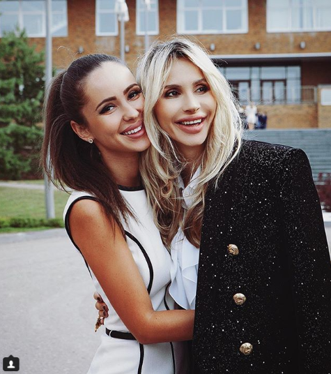 Светлана Лобода старше своей сестры на 8 лет / Instagram Светлана Лобода Светлана Лобода старше своей сестры на 8 лет / Instagram Светлана Лобода