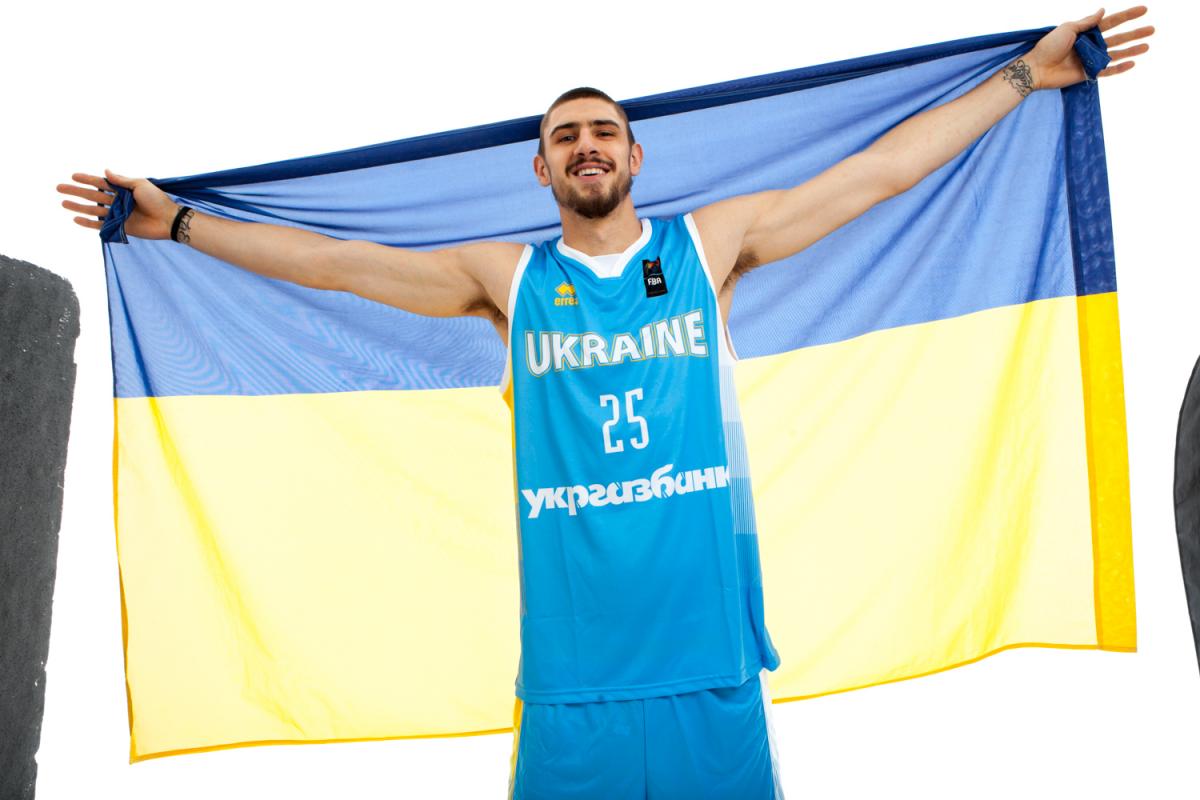 Лэнь набрал 10 очков в очередном матче регулярного чемпионата НБА / fbu.kiev.ua Лэнь набрал 10 очков в очередном матче регулярного чемпионата НБА / fbu.kiev.ua
