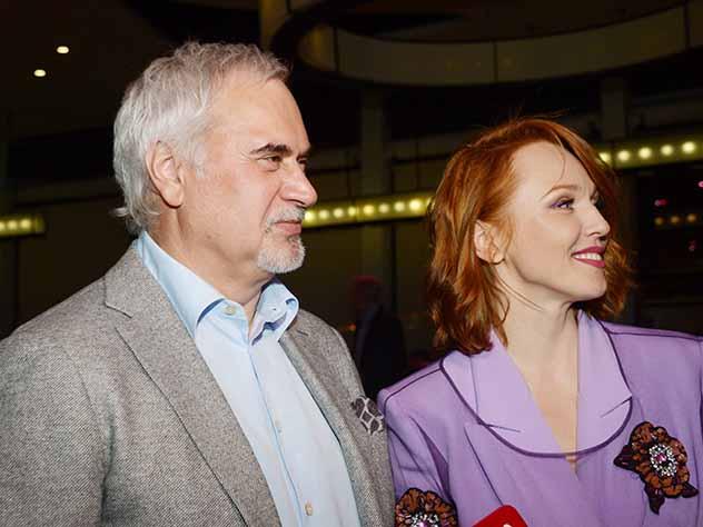 Поклонники защитили Меладзе и Джанабаеву от нападок хейтеров из-за семейного снимка / Фото из открытых источников Поклонники защитили Меладзе и Джанабаеву от нападок хейтеров из-за семейного снимка / Фото из открытых источников