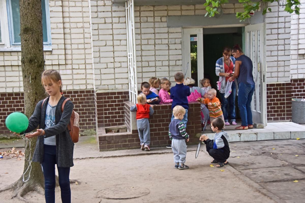 На Тернопільщині купили 8 квартир для сиріт / фото УНІАН