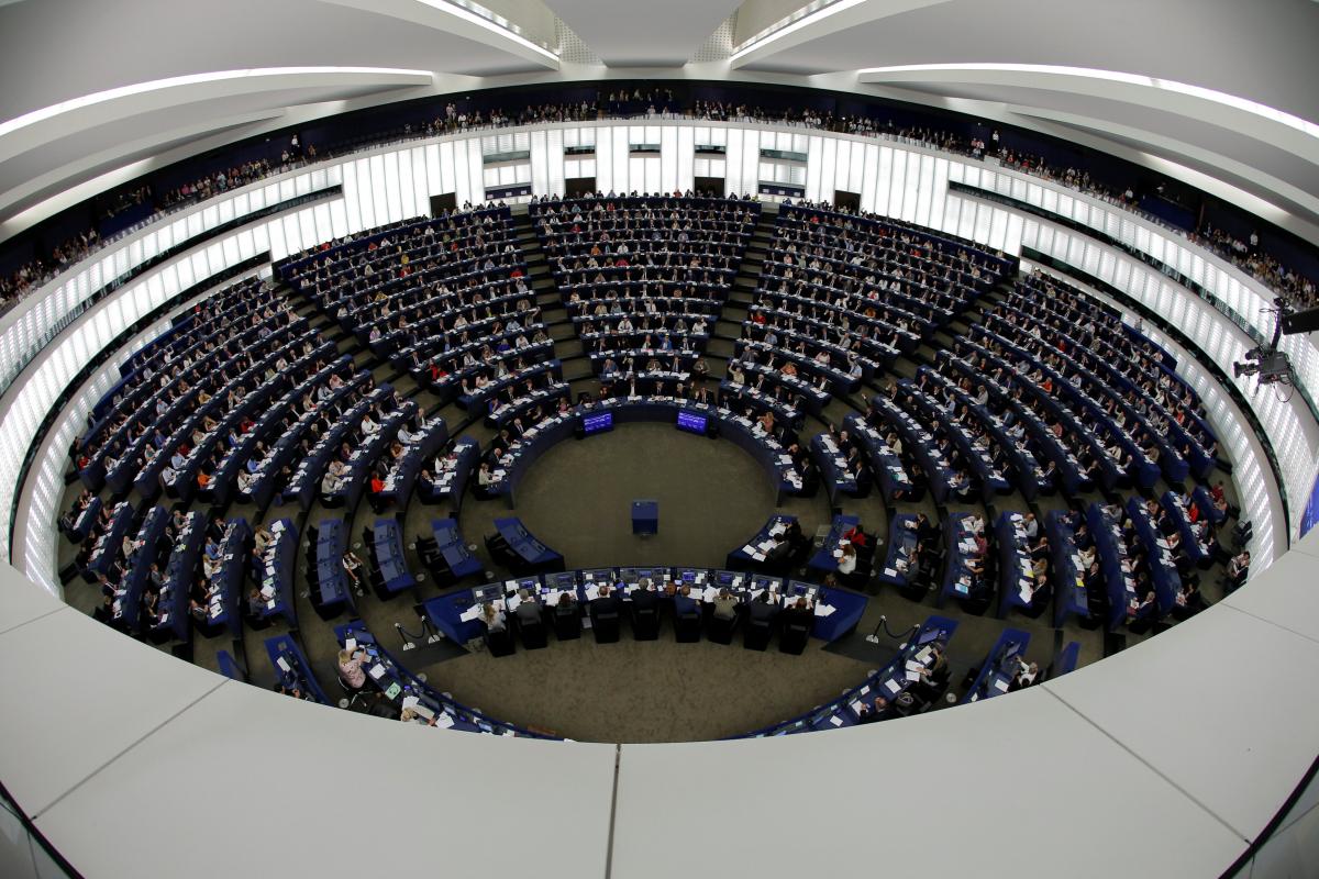 Германия требует предоставить Украине гранты, то есть безвозвратную помощь / фото REUTERS