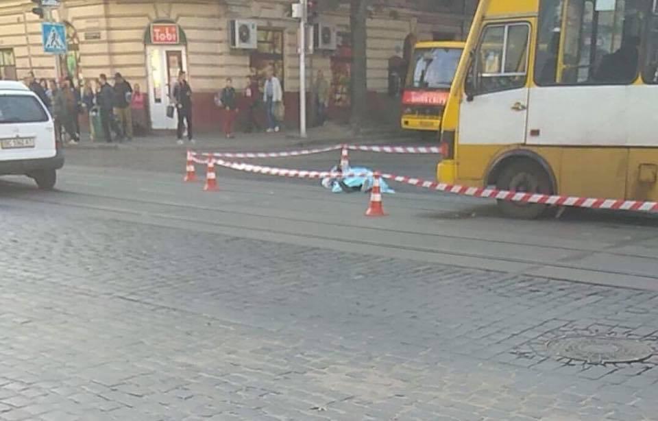 Полиция устанавливает обстоятельства ДТП \ Варта 1 Полиция устанавливает обстоятельства ДТП \ Варта 1