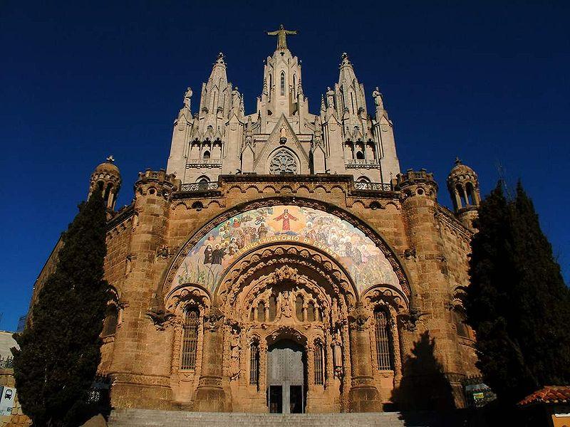 Барселона - город с особенной атмосферой / Фото wikipedia.org