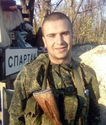 Боевик Ростислав Лагуткин "Кислый" / фото Анатолий Штефан Штирлиц, Facebook Боевик Ростислав Лагуткин "Кислый" / фото Анатолий Штефан Штирлиц, Facebook
