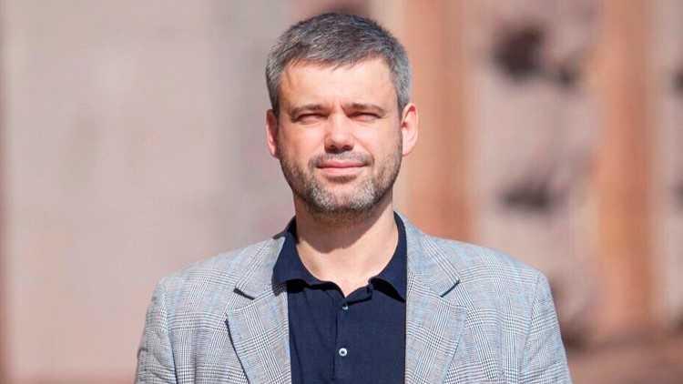 Час очікування киянами документів на землю скоротився з 2,5 тижнів до 15 хвилин – КМДА Час очікування киянами документів на землю скоротився з 2,5 тижнів до 15 хвилин – КМДА