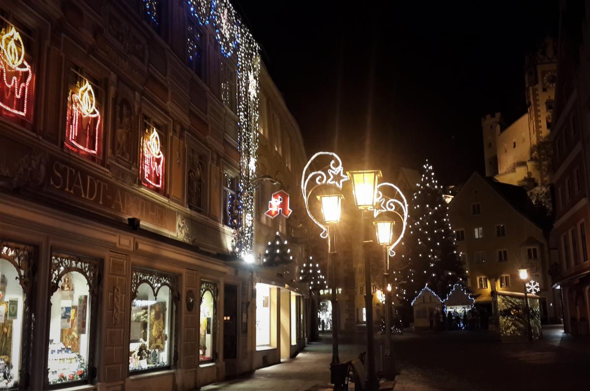 К Рождеству улицы даже самых маленьких городов Европы окутывает праздничная атмосфера / Фото Марина Григоренко