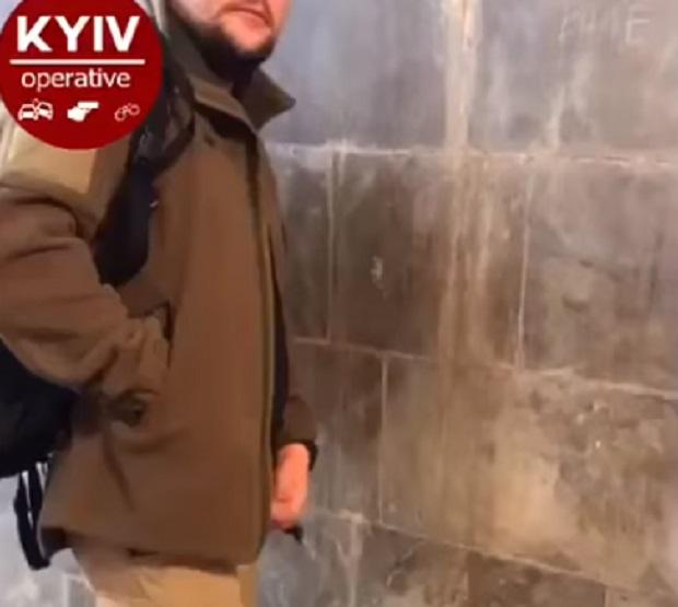 Неизвестно, чем закончился инцидент с мужчиной / Скриншот Неизвестно, чем закончился инцидент с мужчиной / Скриншот
