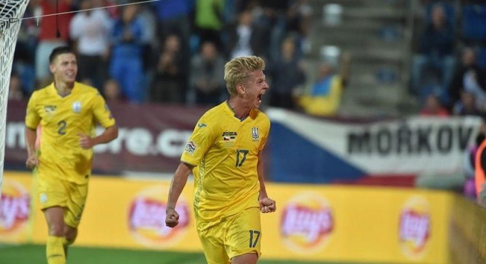 Oleksandr Zinchenko Futbolist Vidreaguvav Na Chutki Pro Bazhannya Otrimati Gromadyanstvo Rf Unian