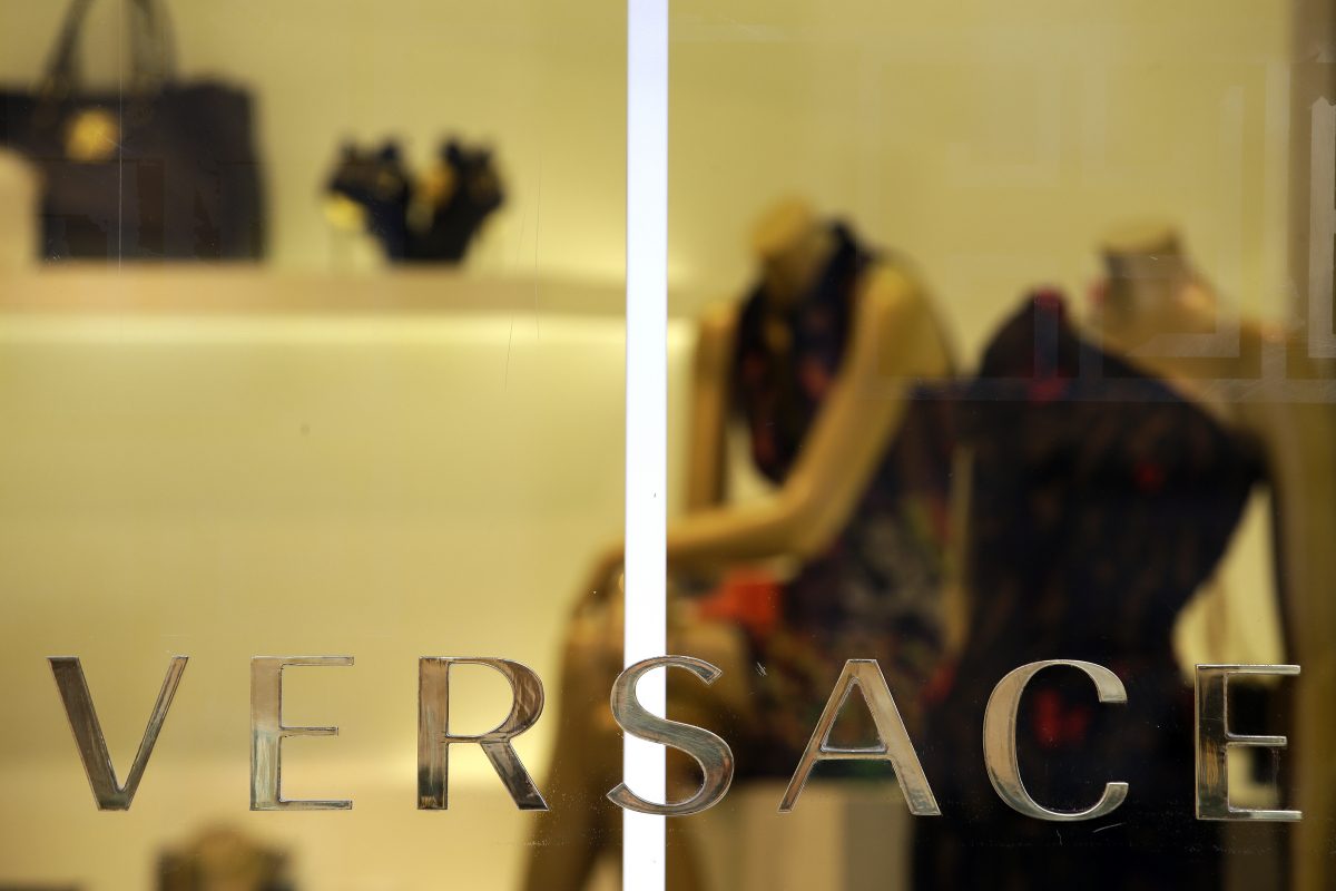 Дом моды Versace продали за $2,1 миллиарда | УНИАН