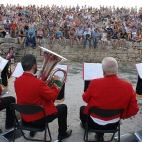 British brass band sparks diplomatic row with Ukraine by performing concerts in Crimea – media