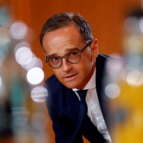 German foreign minister says 'direct and open dialogue' needed with Moscow – media
