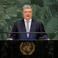 Миротворческая миссия ООН должна не допустить закрепления позиций агрессора на Донбассе - Порошенко