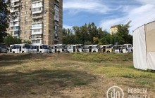 На похорон Захарченка людей звозили примусово - журналіст (фото)