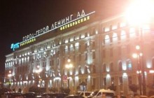 "Ленін гад" і "*бський вокзал": в Петербурзі осоромилися через вивіски, що частково перегоріли (фото)