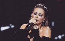 Ани Лорак в "черном" образе довела до слез публику на конкурсе в России (фото)