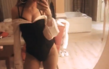 Надя Дорофеева в купальнике показала соблазнительную фигуру (фото)