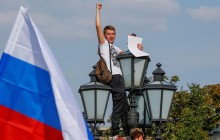 "Усім все одно, якщо ви не будете є**шить": у РФ чиновниця лайкою закликала молодь працювати (відео)