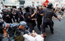 В России количество задержанных на митингах превысило 800 человек - правозащитники