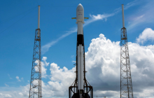 SpaceX запустила ракету Falcon 9 со спутником Telstar 18V