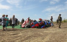 Журналист показал могилу Захарченко - похоронили как бездомного (фото)