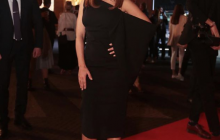 Ані Лорак з'явилася в новому образі на червоній доріжці в Росії і потрапила під роздачу хейтерів (фото)